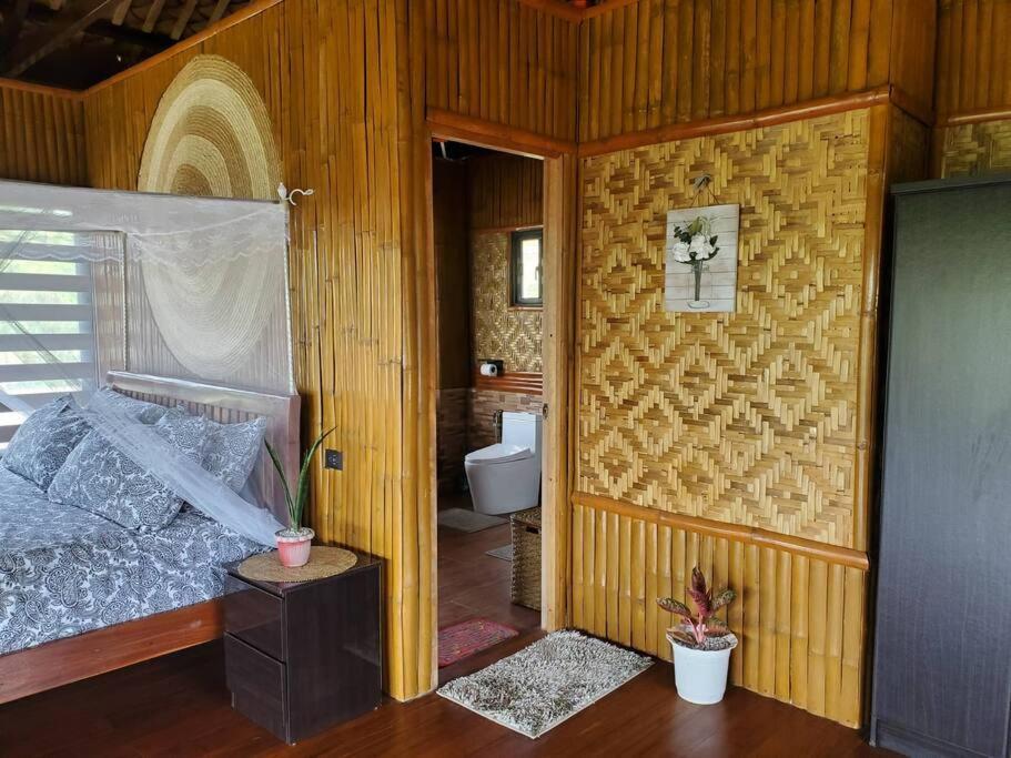הוילה טגאיטאי Modern Bahay Kubo In A Farm Near Tagaytay מראה חיצוני תמונה