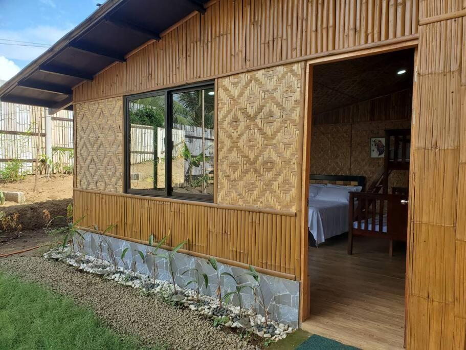 הוילה טגאיטאי Modern Bahay Kubo In A Farm Near Tagaytay מראה חיצוני תמונה