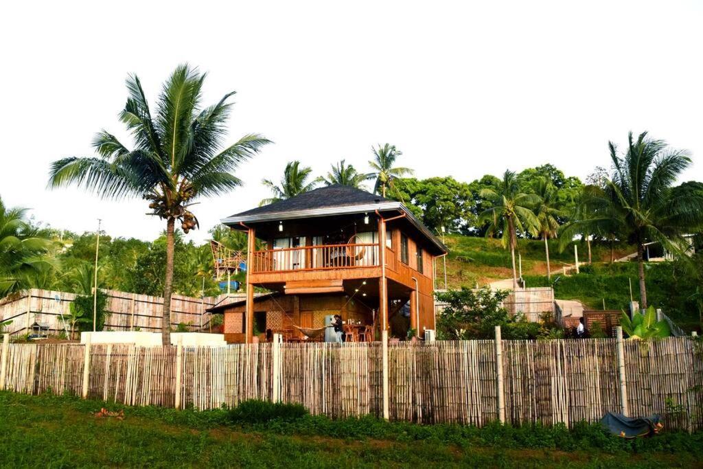 הוילה טגאיטאי Modern Bahay Kubo In A Farm Near Tagaytay מראה חיצוני תמונה