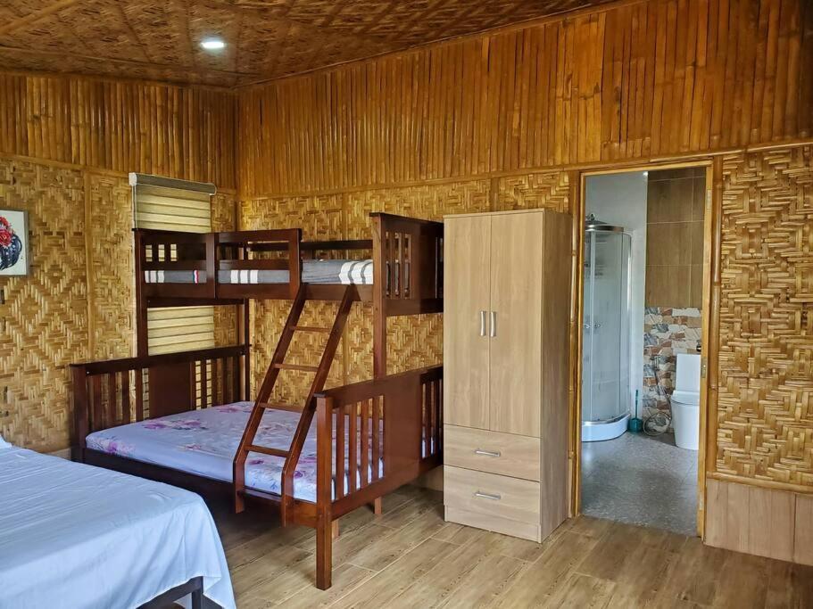 הוילה טגאיטאי Modern Bahay Kubo In A Farm Near Tagaytay מראה חיצוני תמונה