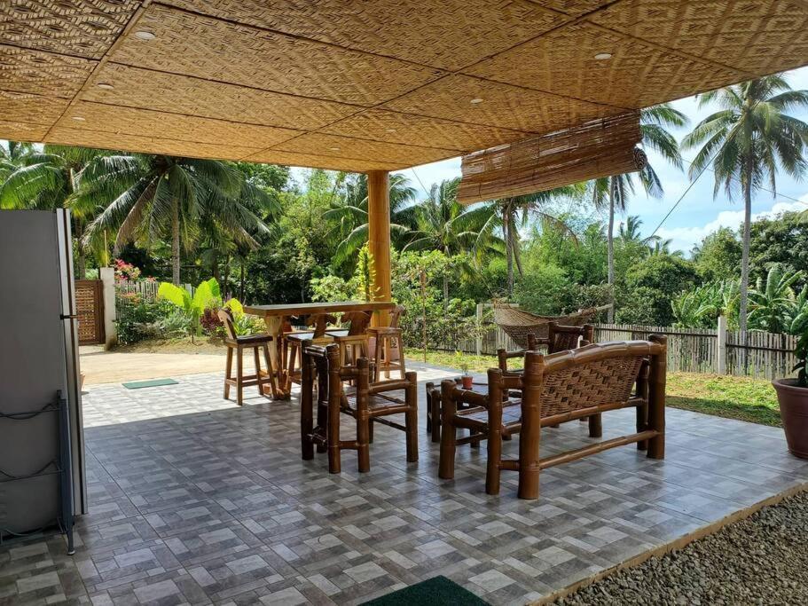 הוילה טגאיטאי Modern Bahay Kubo In A Farm Near Tagaytay מראה חיצוני תמונה