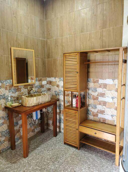 הוילה טגאיטאי Modern Bahay Kubo In A Farm Near Tagaytay מראה חיצוני תמונה