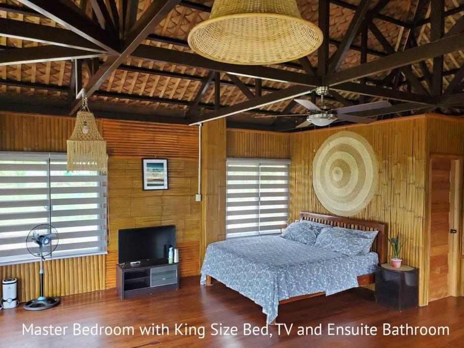 הוילה טגאיטאי Modern Bahay Kubo In A Farm Near Tagaytay מראה חיצוני תמונה